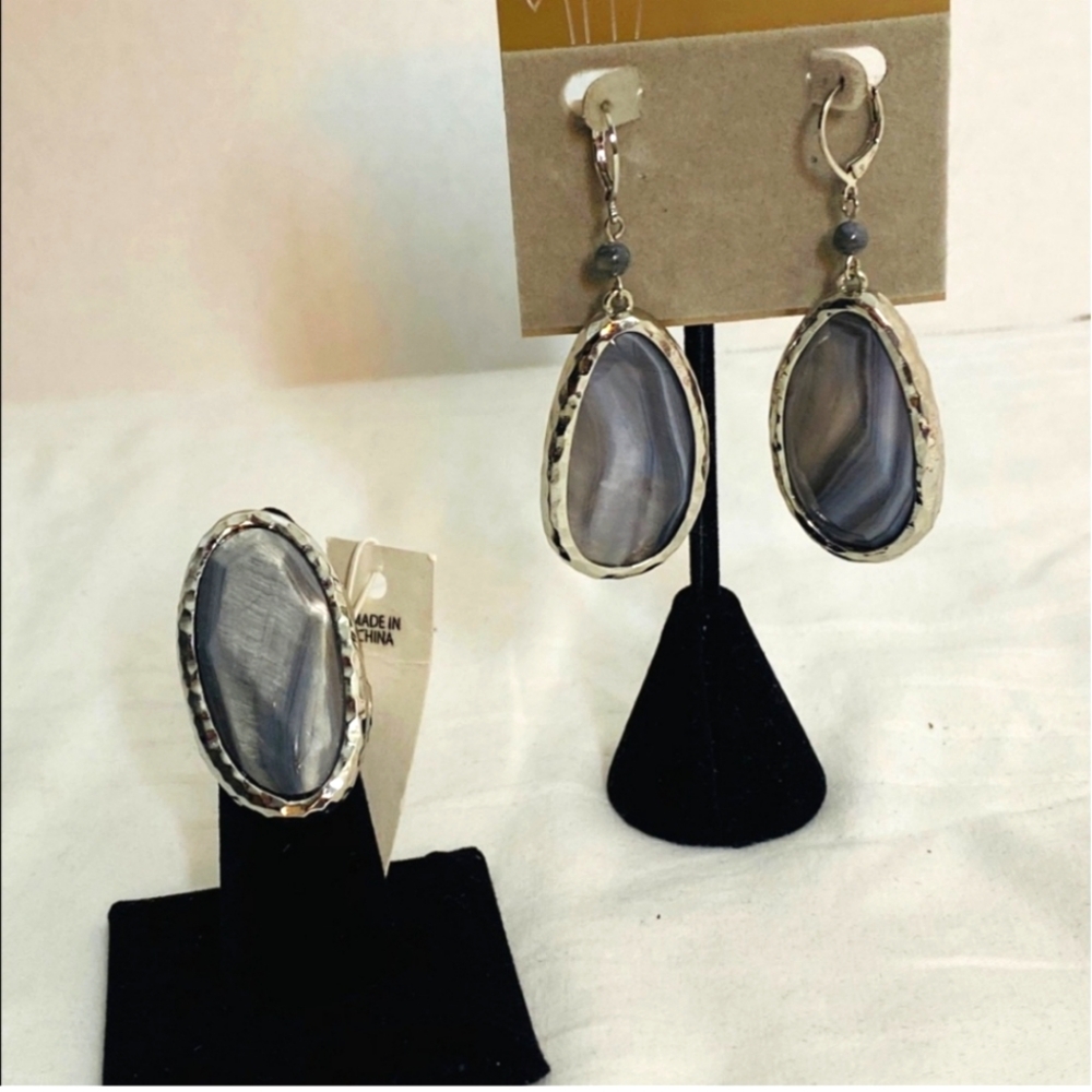 NWOT Silvertone Lg Ring & Earring Set w/Stormy Grey Stones
